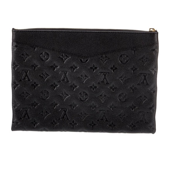 Louis Vuitton
LV Monogram Portfolio - Picture 3 of 5